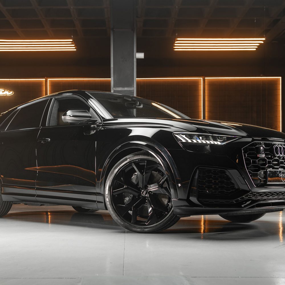 Audi RSQ8 1