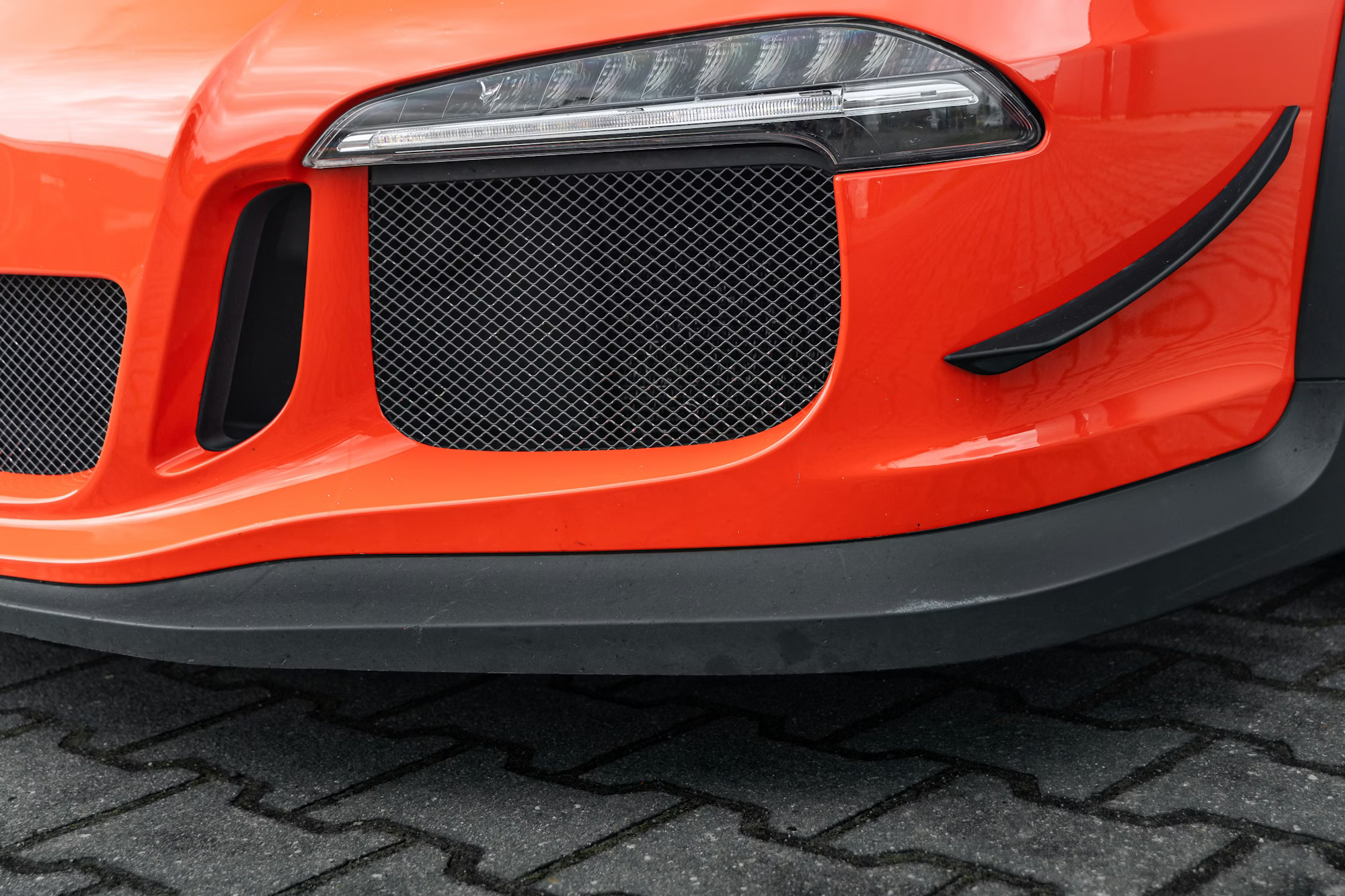 Detalle frontal Manthey Racing